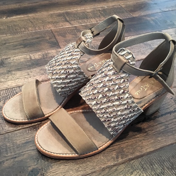 DIBA - True size 10 Sandals - Picture 2 of 4